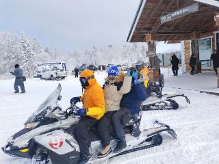 登雪岭、赏雾凇、喂驯鹿， “幸福就在这里”主题参访团雪中嗨起来!