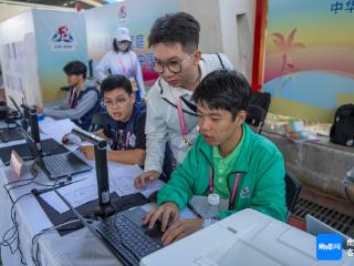 运动会架起友谊之桥 让各少数民族大学生以志愿之名促民族团结