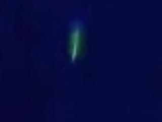 形状像根葱 天津上空出现神秘绿光疑是UFO：官方揭秘