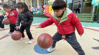 临沂市兰山区兰山街道中心幼儿园（韦屯园）开展“阳光杯”幼儿拍球比赛