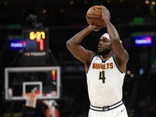 NBA疯狂一夜：4届全明星球员宣布退役，湖人收坏消息，月最佳出炉