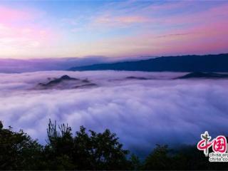 雪峰山：花瑶缀梯田，一幅动人的民族风情画卷