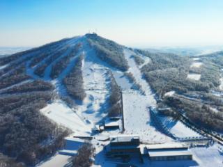 在吉林遇见中国的Whistler｜“班味”克星——小庙：山巅之上的冰雪乐园