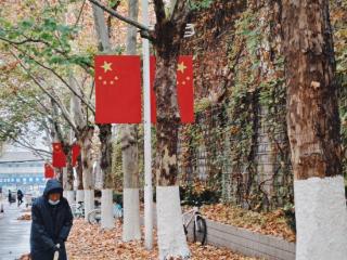 寻找山东最美大学|济南大学吕冰倩：《扫秋》