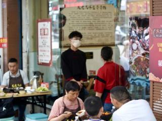 一把竹叉“夺”出半个中国 从必吃榜走向全国的贵州安顺美食——夺夺粉