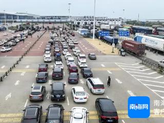 琼州海峡迎来入岛小高峰 安排船舶空载前往北岸加强疏运力度