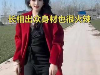 23岁村花颜值高身材好，找英俊又有钱的男人，年轻漂亮是她的资本