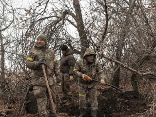 乌克兰无兵可用，防空专家也得上战场，现在的目标是“守住前线”