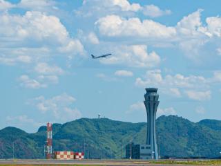 中西部地区首家！重庆空管顺利保障重庆江北机场第四跑道启用