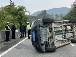 非法运输烟花爆竹车辆肇事，遵义多部门联动执法保平安