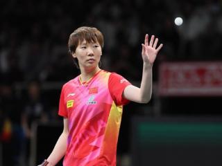 3-0！给小将上大师课，王曼昱横扫姚睿轩，山东鲁能剑指女团决赛