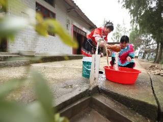 印江：土家儿女赶制印筒粑迎新年