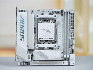 首款真全白ITX小板！技嘉X870I AORUS PRO ICE迷你冰雕评测：性能强悍 不逊顶级大板