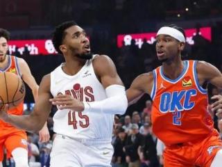 NBA一夜｜小卡暂时离开快船 比尔想强留太阳 库里鼓舞勇士