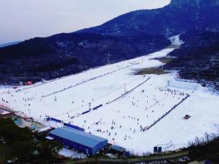 滑雪教练需求暴增，济南招聘需求增速位居全国之首