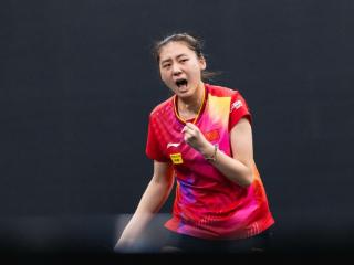 3-2力克早田希娜！女乒20岁新王曼昱崛起：五朵金花进八强冲冠