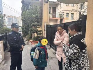 中国人民警察节｜站好“护学岗” 让平安“警警相随”