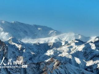 宁夏银川：雪后贺兰山壮美如画