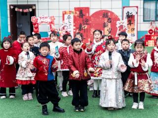 一班一特展风采 幼儿园萌娃秀才艺迎新年