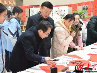 送祝福年味浓！泰安实验中学“花式”迎新春