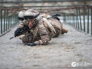 【高清组图】武警六盘水支队开展多课目训练