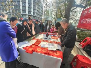 水南街道书院路社区开展写春联活动