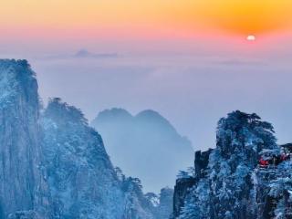 组图丨雪霁黄山，缤纷色彩绘仙境