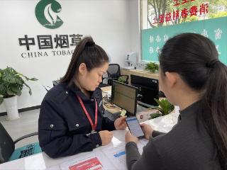 便民春风吹常新 延时服务暖人心