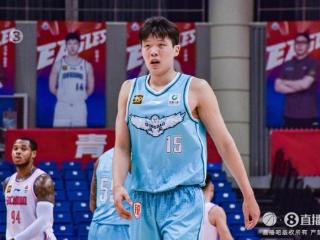 四字评价一下？杨瀚森加盟富保罗的经纪公司 预计今年参加NBA选秀