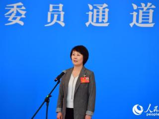 刘丽委员：用“陪伴的力量”守护孩子健康成长