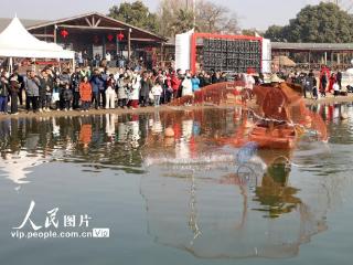 浙江嘉兴：“鱼乐美市”年货节启幕