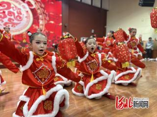 石家庄市柏林庄学校举办第二届春节联欢晚会