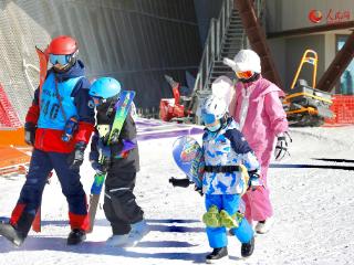 新春走基层 | “燃冰沸雪”让冰雪运动点燃冬日激情