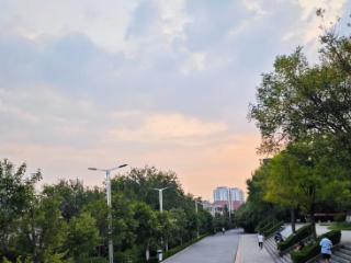 寻找山东最美大学|山东政法学院房子涵《夕阳余晖》