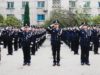 南明公安： 平安建设展现新局面 服务发展彰显新作为