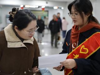 济南能投集团：青春闪耀春运路 能源青年展担当