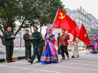 壮乡渔鼓迎新春，军民鱼水一家亲