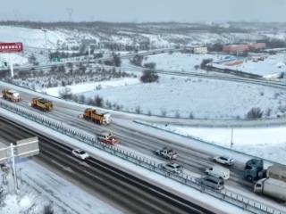 多地暴雪、寒潮、道路结冰预警齐发 如何护航风雪春运路？