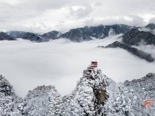 雪落南山 云海翻涌