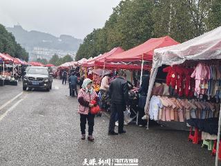 聚焦普安高质量发展｜赶集迎新春 山间聚拢的人间烟火气