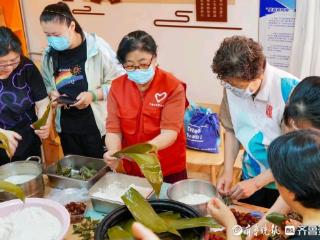 济南千佛山街道：一块便民服务公告栏 一座党群 “连心桥”