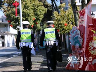 新春走基层丨安徽宁国：交警的“年味”在路上