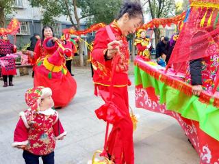 南京长芦街道举办“我们的节日 欢乐过大年”民俗巡游活动