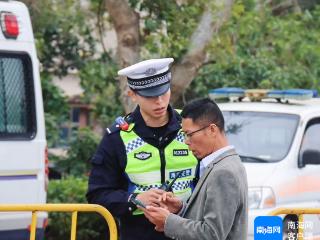 离岛返程高峰将至 海口交警提醒：提前买票 按时到港