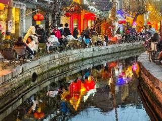 正月里的济南曲水亭街到百花洲，一路泉水、美食、古建筑美极了