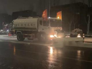 春节假期烟台公路部门及时清雪保障返程高峰