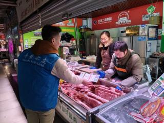 垃圾分类春节不打烊 绿色理念融入菜市场