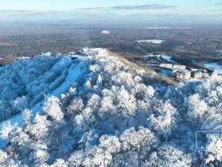 别人拍的吉林怎么那么美？滑粉雪、穿林海、赏雾凇、泡温泉、观冬捕……春节刚过，游吉林正当时！