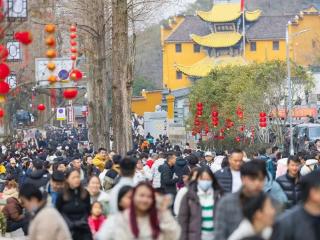 春节假期，九华山风景区接待游客47.1万人次