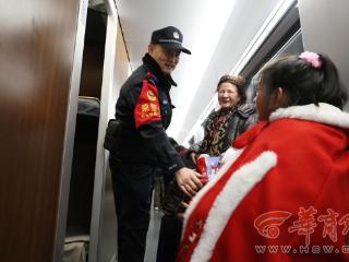 新春走基层丨二十载坚守 老乘警蔡胜利的春运守护